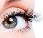 long and dark women's eyelashes after using latisse