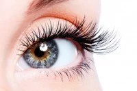 long and dark women's eyelashes after using latisse