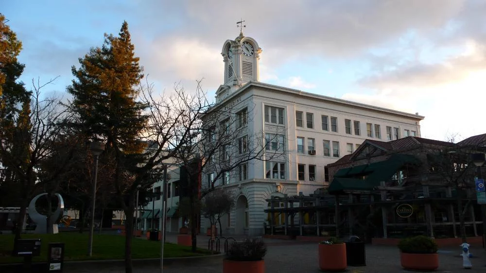 santa rosa courthouse in sonoma county california