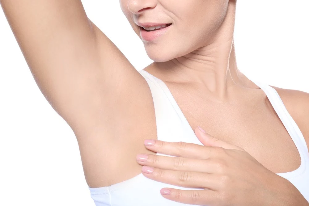 Dry underarms resulting from a miraDry treatment.